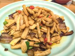 萝卜干炒腊肉-湘与香缘·湖南菜(王府井北京市百货大楼店)