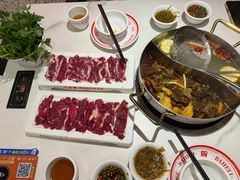 辣卤牛腩鸳鸯锅-八合里潮汕鲜牛肉火锅(上海汇智广场店)