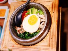 牛肉拌饭-明洞阿姨·韩式酱蟹烤肉·创意料理(三元桥店)