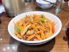 -富正毅三下锅·湘西韵味(天门山索道店)
