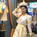 可以穿蒙古袍哟~即使额头爆痘、也要吃他家羊肉