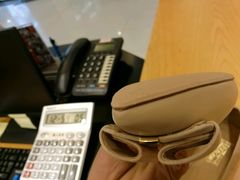 鞋子贴掌-爱革·奢品·鞋包·衣物·家居(金桥国际商业广场店)