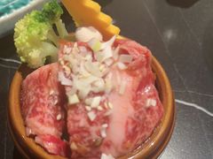 -山川小町·极番烧肉(新地假日广场店)