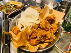 炸鸡一半一半-富乐满韩国正宗炸鸡韩国料理(虹泉路店)