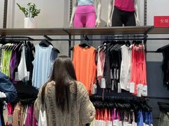 -lululemon(比斯特购物村店)