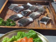 -围炉肉舍•炭烤活鳗•丹东海鲜烤肉(步行街店)