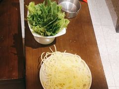 -老房老舍重庆火锅(假日城市店)