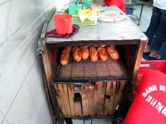 -Bánh Mì Huynh Hoa