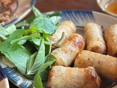 -Cục Gạch Quán
