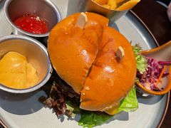 黑松露风味蘑菇和牛堡-bluefrog蓝蛙(皇庭广场店)