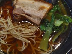 焖肉面-大龙汤包