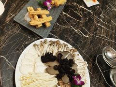 -秦宝雪花牛肉养生火锅(大兴九臻店)