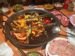 -周小明火锅(黑金冠社区店)