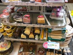 -全家便利店(襄阳南路店)