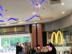-麦当劳(中二横路店)