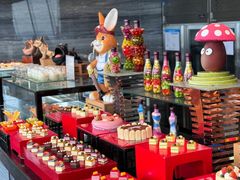 -荣誉国际酒店-云顶旋转餐厅