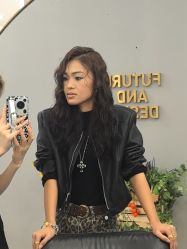 -八佰伴8008星级形象店