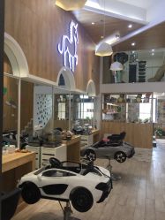 -奇怪的独角兽亲子理发沙龙