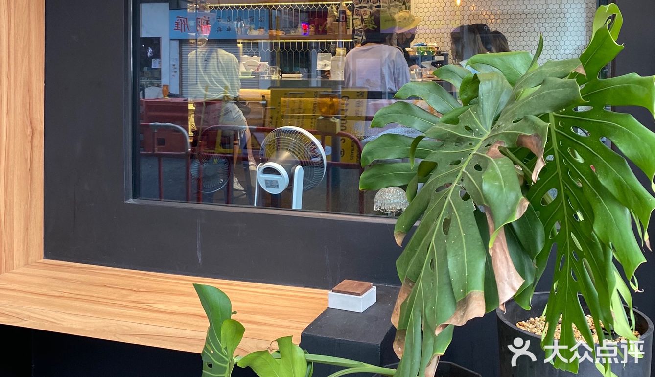 最近實在太忙，已經有成個月無去Cafe﻿