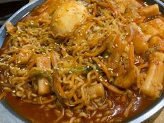 炒年糕-姜虎东白丁烤肉(恒隆广场店)
