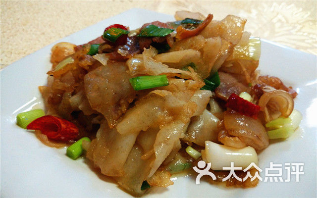 腊肉炒豆皮