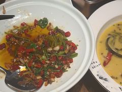 -爱碗亭·鲜炒湖南菜(壹城中心店)