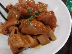 蹄花炖莲藕-刘胖子家常菜·蹄花焖藕(中南店)