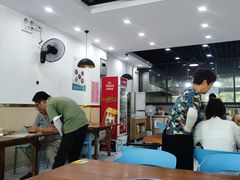 大堂-老何家后安粉·糟粕醋海鲜火锅(三亚湾椰梦长廊店)
