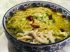 酸菜黑鱼面-轻捞慢起面馆(新世界百货店)