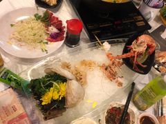 -鲜入围煮花胶鸡海鲜火锅