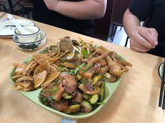 -乡府肉丁水饺(环山路店)