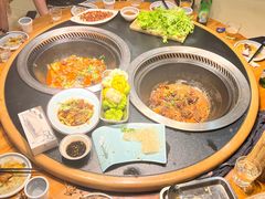 -锅老头海鲜铁锅炖