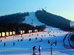 -庙香山滑雪场