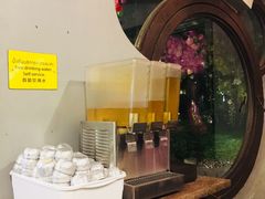 -莓园冰淇淋店