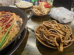 -黄潇洒老火锅(九眼桥宏济巷店)
