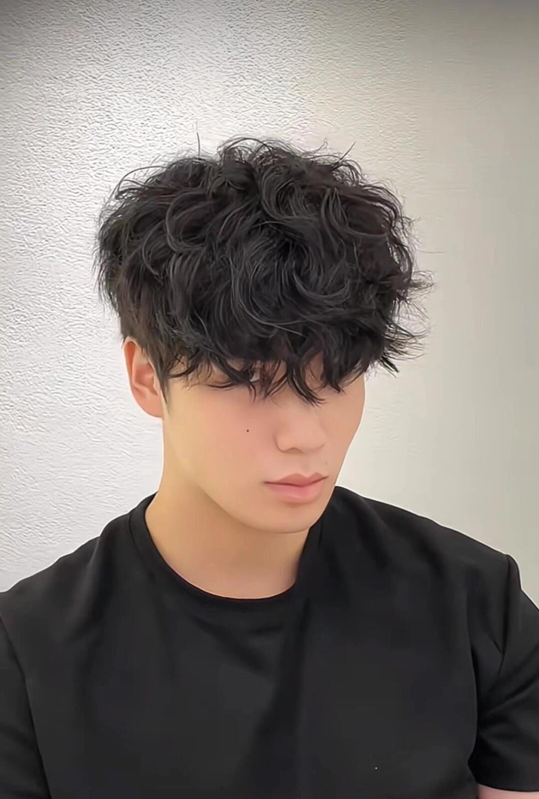 附近哪里做头发好 烫发分享 适合发量少的男生发型 男生烫发推荐