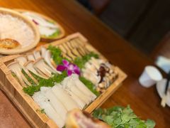 -慢丽江·云南野生菌土鸡锅(西山店)
