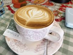 拿铁-上岛咖啡(华源四里店)