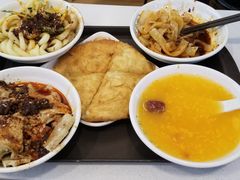 -舌尖尖传统小吃(万达店)