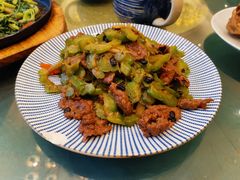 凉瓜炒牛肉-沙龙酒家