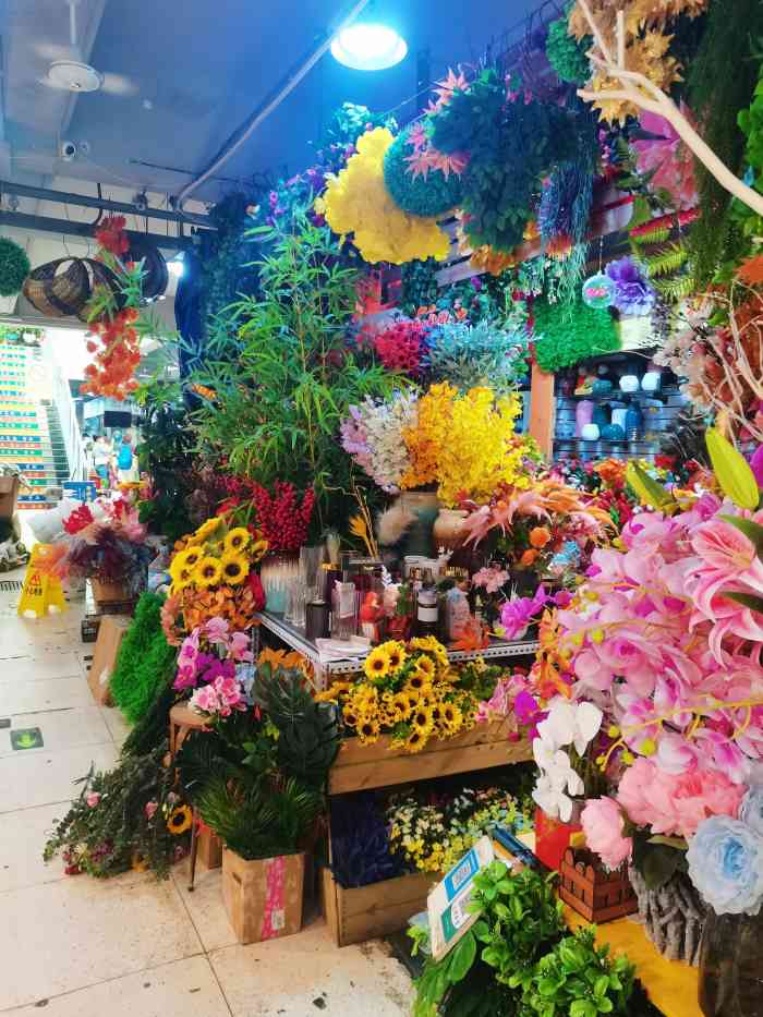 青岛市南山花鸟鱼石市场