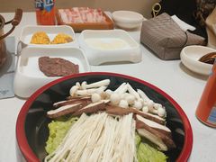 -小茉庐和牛自助火锅(龙湖万达店)