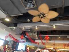 -大头虾越式风味餐厅(光明广场店)