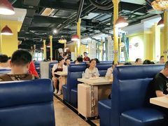 大堂-爱客得牛排海鲜烤肉·火锅自助(春熙路黑金好店)