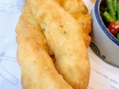 頭壹號招牌葱花大油条-头壹号饸饹面·大油条(常营店)
