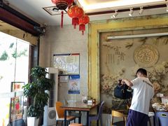 -三姐妹·海鲜大排档