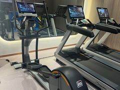 -英派斯健身旗舰店(海信国际中心馆)