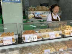 面包甜点陈列柜-闻酥园(水碾河路店)