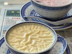 -广信牛奶甜品世家(台东店)