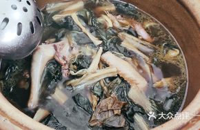 Braised Pigeon with Secret Sauce